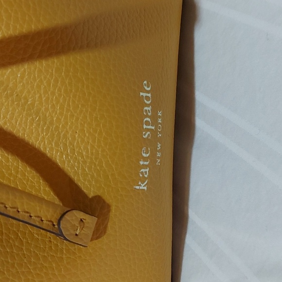 33. KATE SPADE TUSCANY EVA BUCKET BAG! - Picture 2 of 3